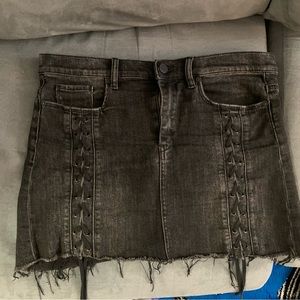 BLANK NYC dark grey denim skirt with freyed hem